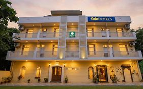 Fabhotel Aravali Suites